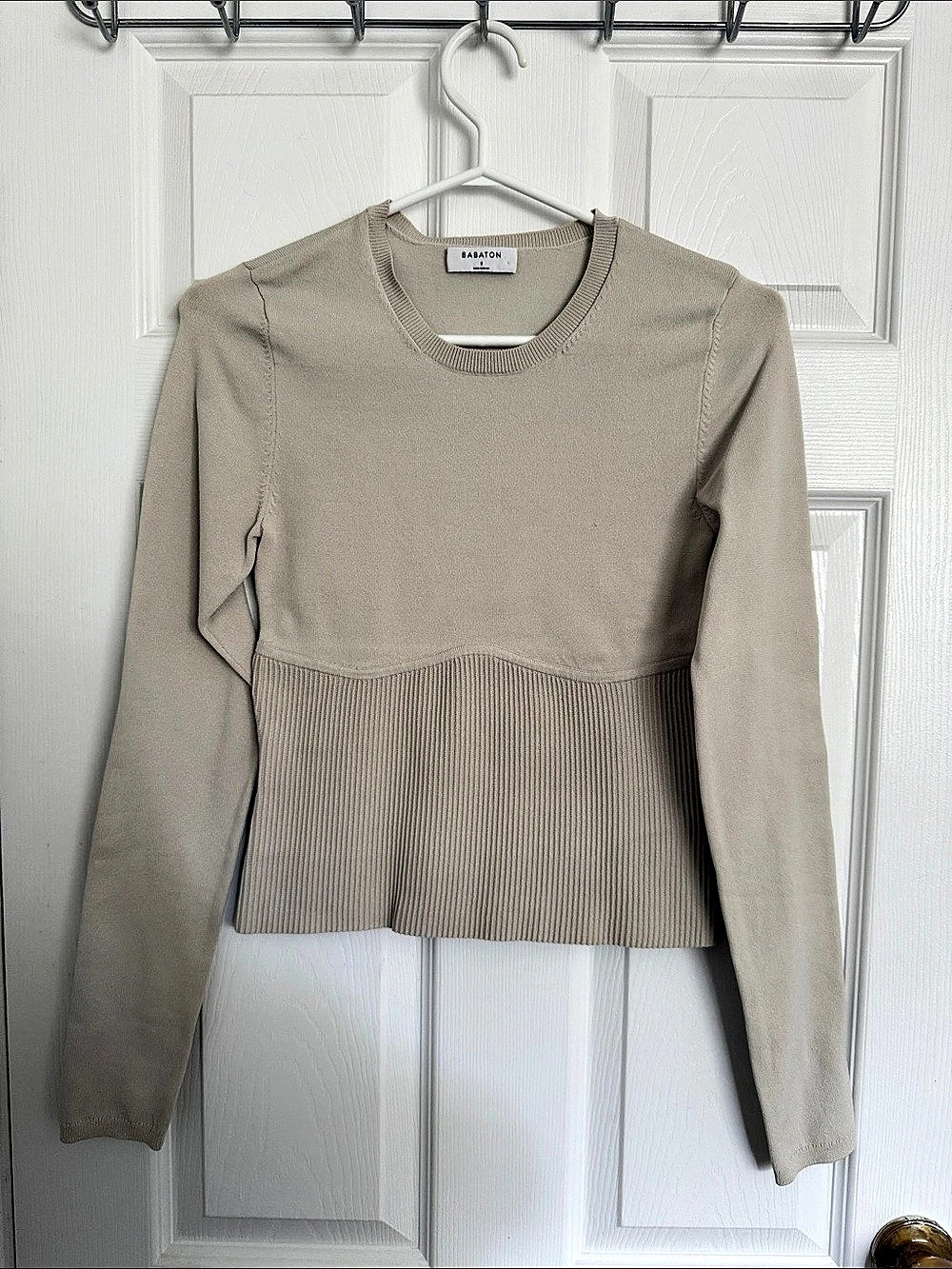 Babaton Sculpt Knit Crew Longsleeve Sweater Beige Small NWOT